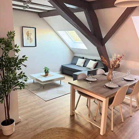 Le Cocon De L'arc, Parking Free Apartment