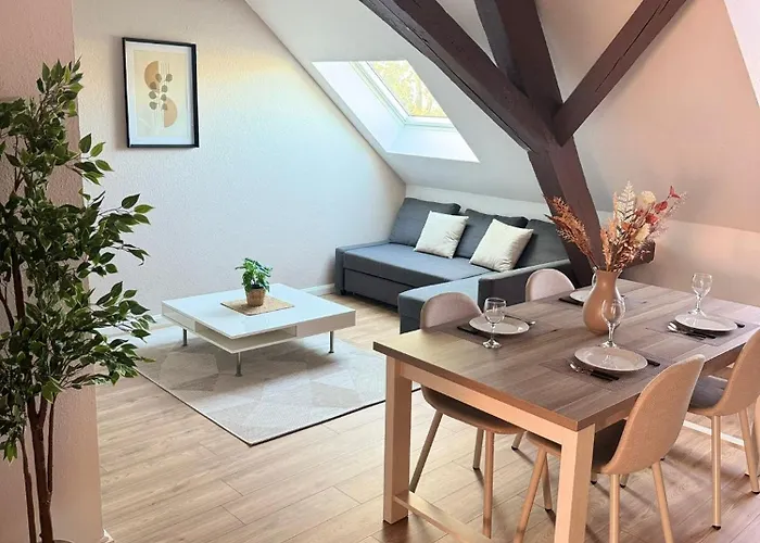 Le Cocon De L'arc, Parking Free Apartment